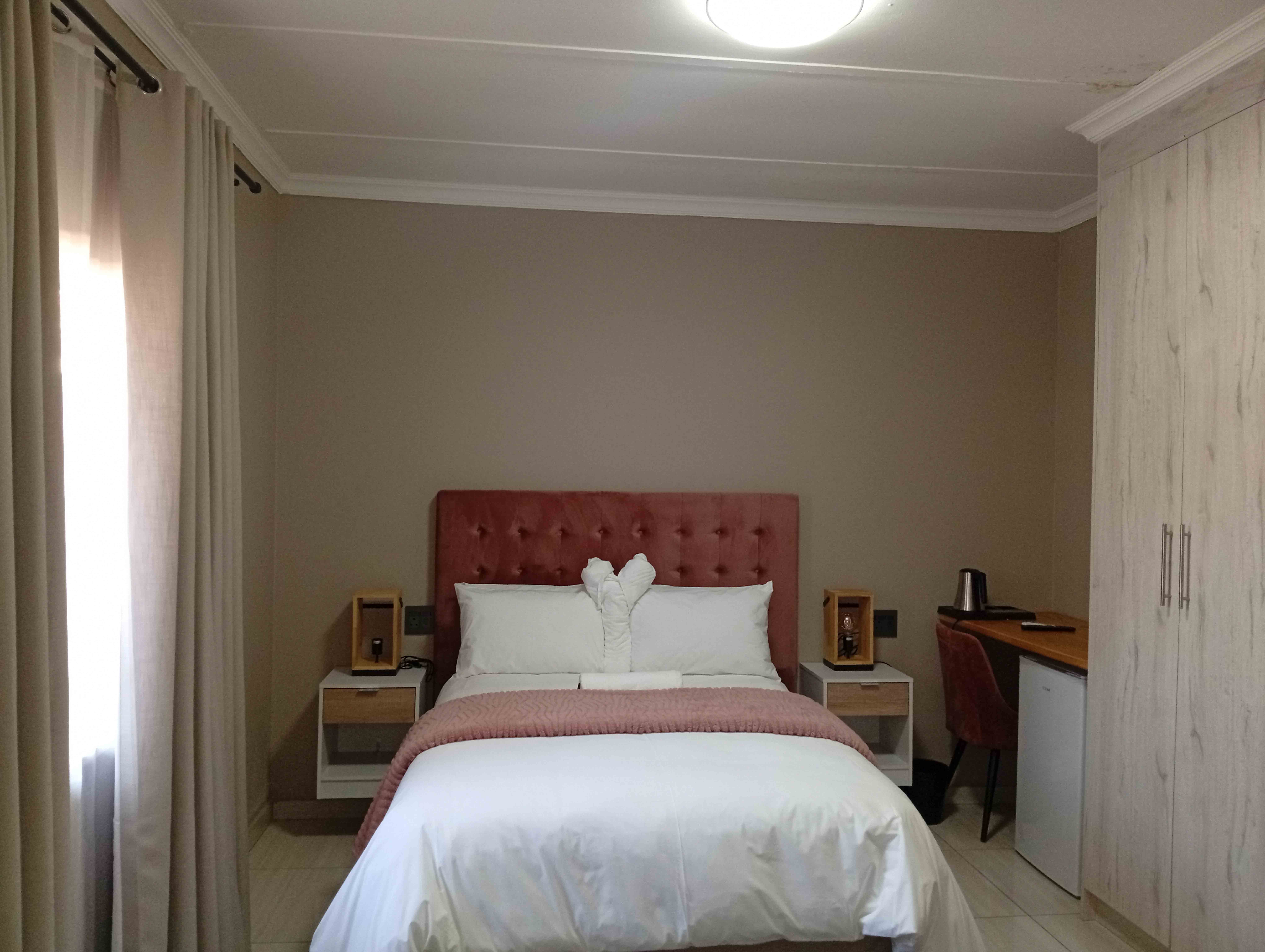 Room 3 (Ensuite - Fully furnished)
